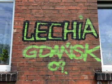 https://betting.betfair.com/football/images/Lechia%20Gdansk%20graffiti.jpg